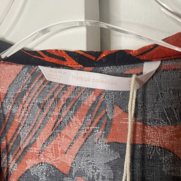 Zara blouse button down red black size S long sleeve satin feel NWT - Picture 5 of 6